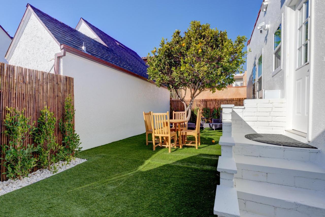 Lovely White Beach House Redondo Beach Exterior photo