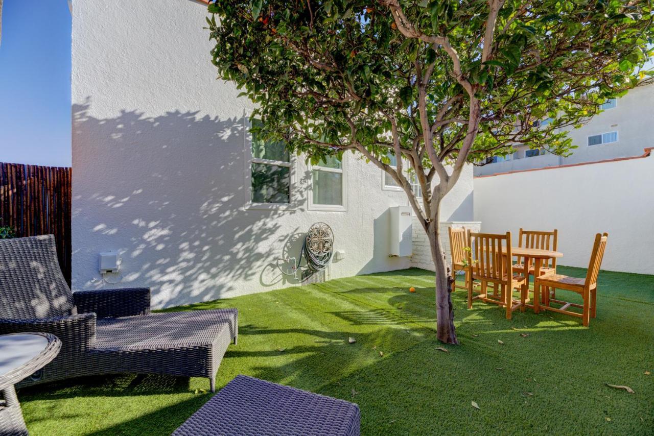 Lovely White Beach House Redondo Beach Exterior photo